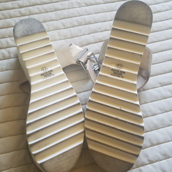 shoes - Picture 2 of 3